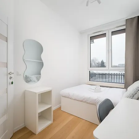Apartment Aleja Krakowska Harmony By Bookinghost *